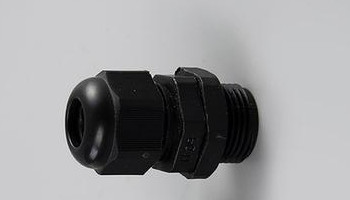塑料防水電纜接頭和電纜之間什么關系？